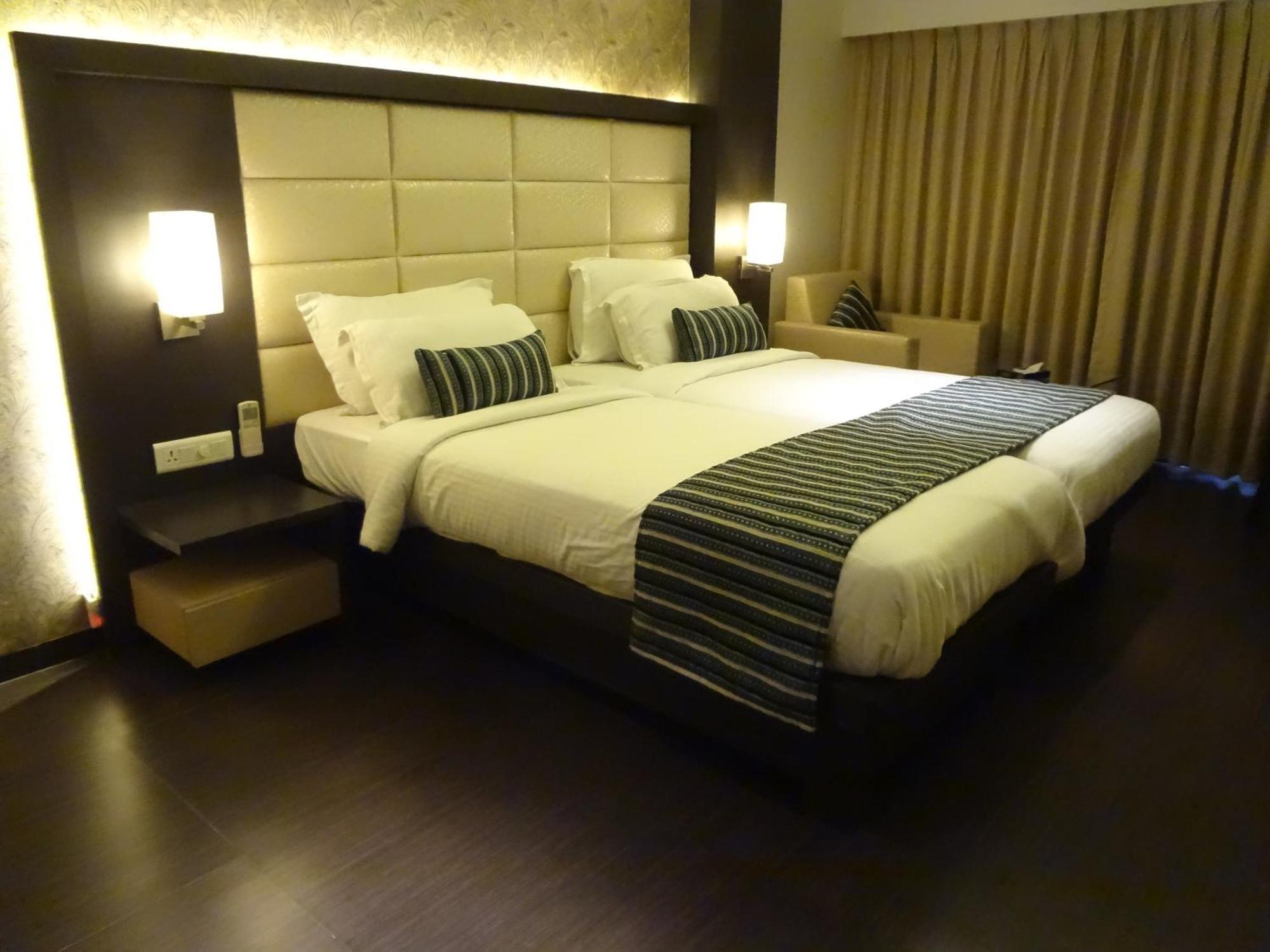 Hotel Galaxy Mumbai Luaran gambar