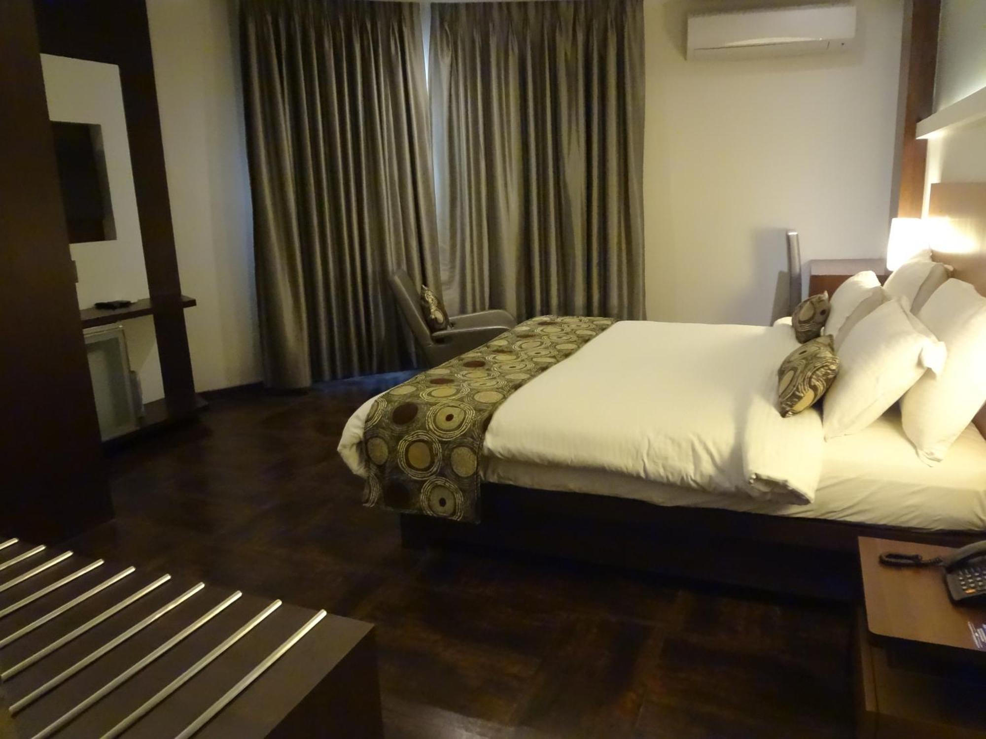 Hotel Galaxy Mumbai Luaran gambar
