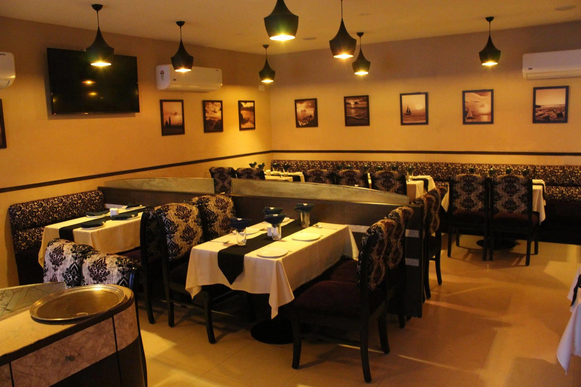 Hotel Galaxy Mumbai Luaran gambar