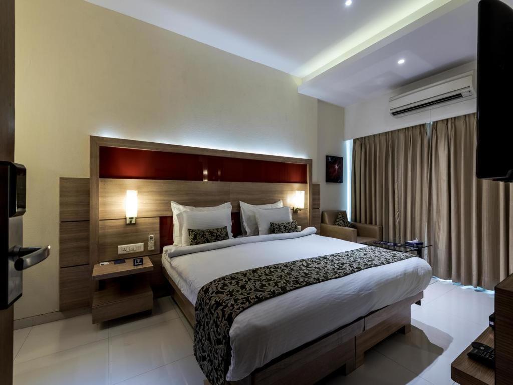 Hotel Galaxy Mumbai Luaran gambar